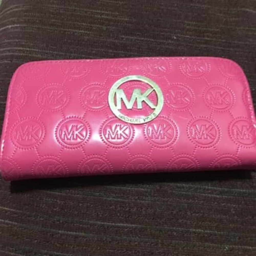 Pink wallet